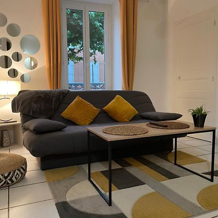 T2 Plein Centre Au 1Er Etage Avec Parking Prive Apartment Millau Exterior photo
