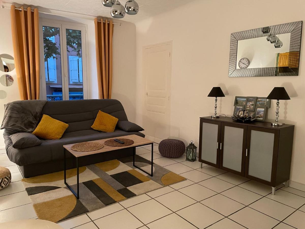 T2 Plein Centre Au 1Er Etage Avec Parking Prive Apartment Millau Exterior photo