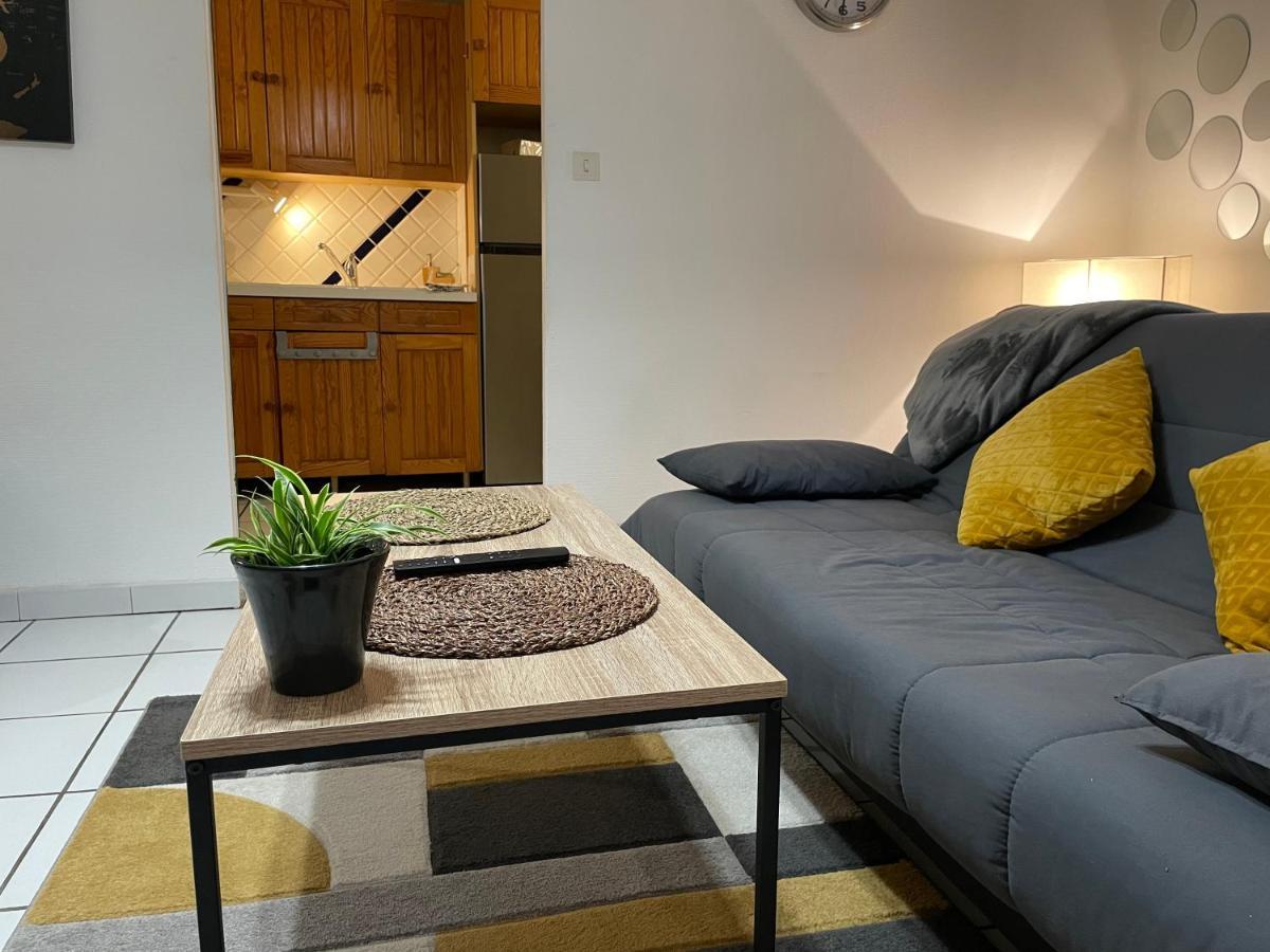 T2 Plein Centre Au 1Er Etage Avec Parking Prive Apartment Millau Exterior photo