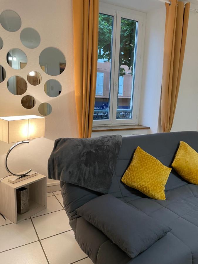 T2 Plein Centre Au 1Er Etage Avec Parking Prive Apartment Millau Exterior photo